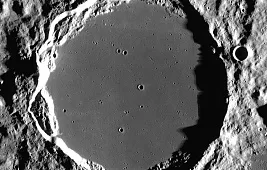 Кратер Платон на Луне