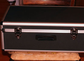 Кейс – надежная защита телескопа от случайных ударов при переноске и хранении.